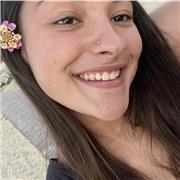 Estudiante de la carrera de educación primaria en Santander busca trabajo para dar clases particulares de inglés a niños